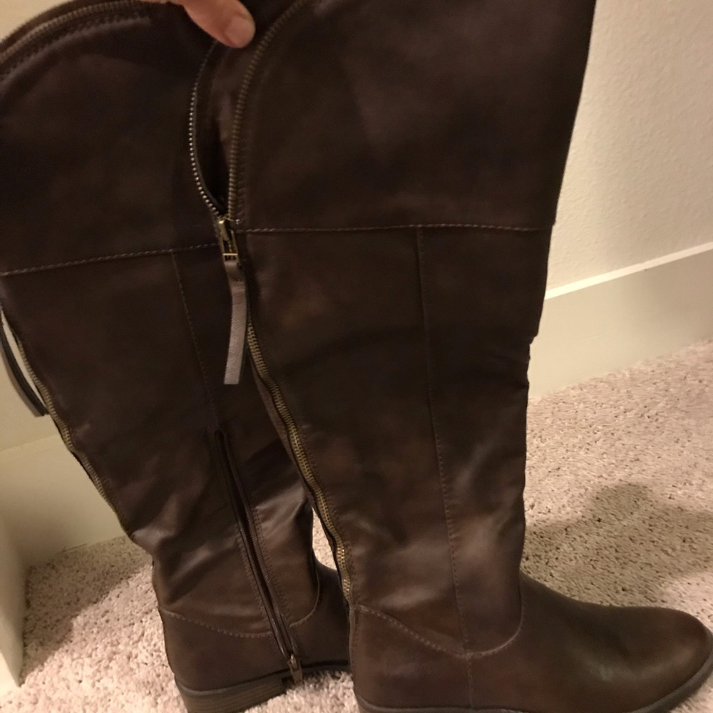 Women’s knee high boots